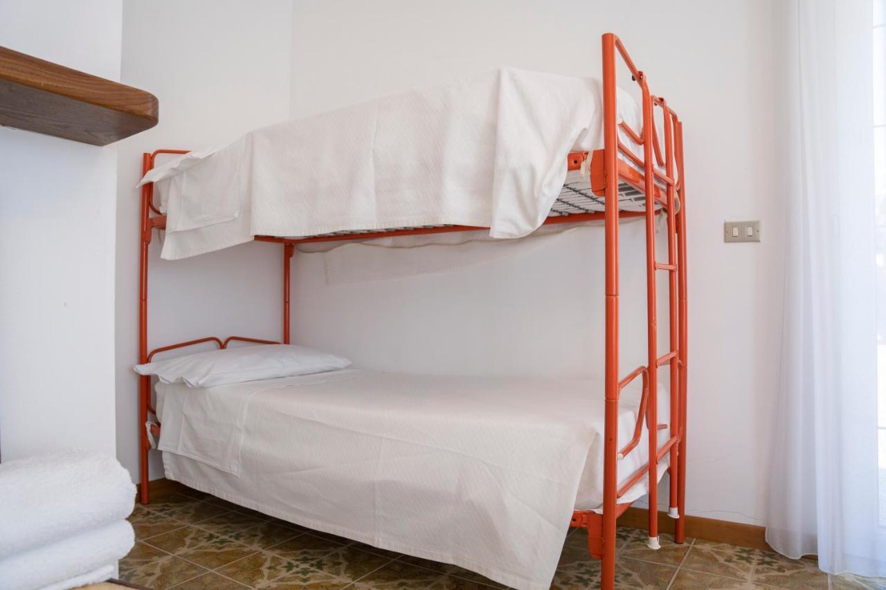 028 - Agriturismo "Il Boschetto" Con Piscina, Pace E Natura - Camera Familiare Cavizzano ภายนอก รูปภาพ