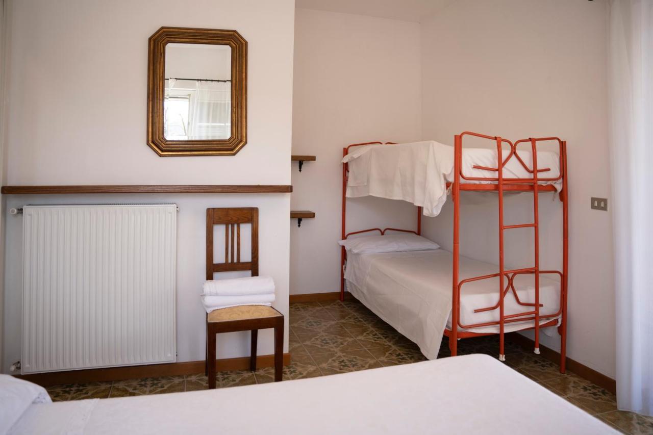 028 - Agriturismo "Il Boschetto" Con Piscina, Pace E Natura - Camera Familiare Cavizzano ภายนอก รูปภาพ