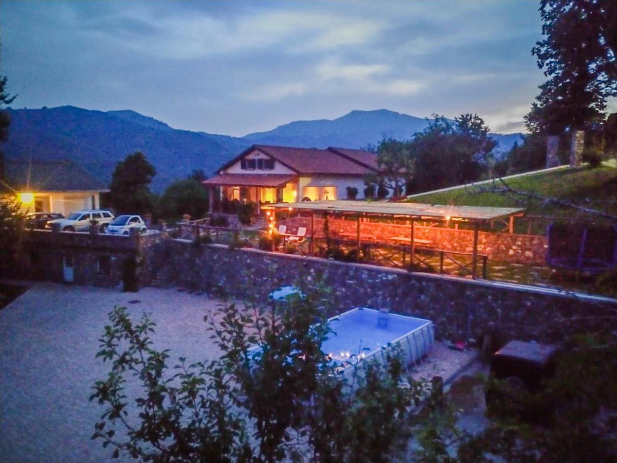 028 - Agriturismo "Il Boschetto" Con Piscina, Pace E Natura - Camera Familiare Cavizzano ภายนอก รูปภาพ